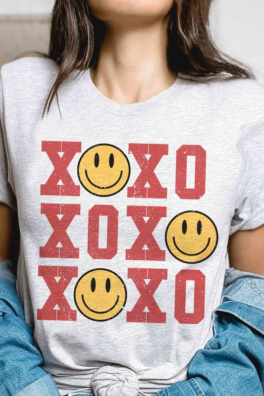 XOXO HAPPY FACE Graphic T-Shirt