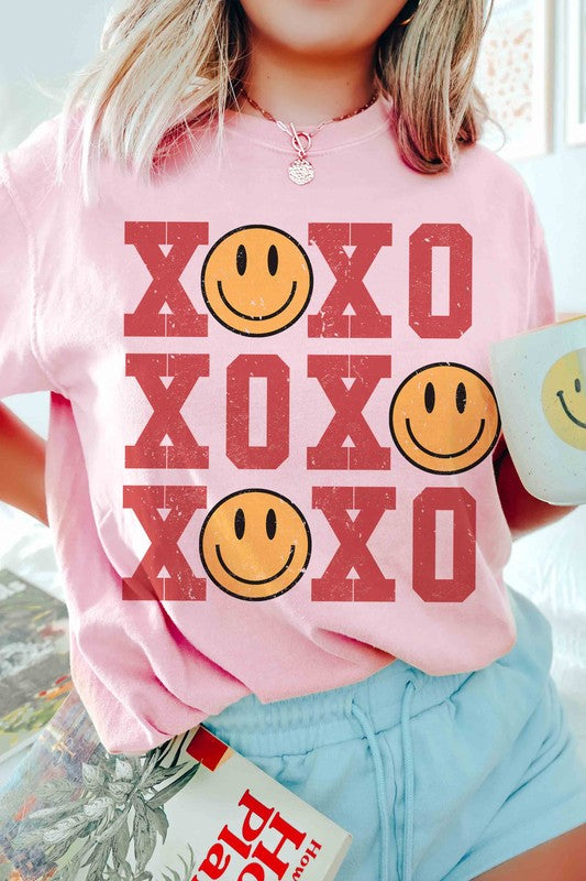 XOXO HAPPY FACE Graphic T-Shirt